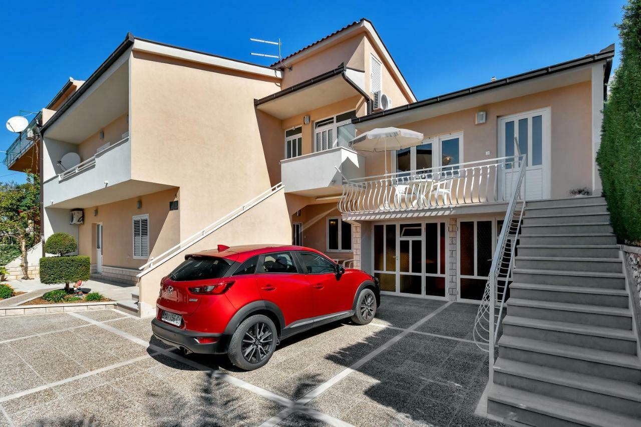 Apartment Kate-Few Minutes From Beach Makarska Exteriör bild