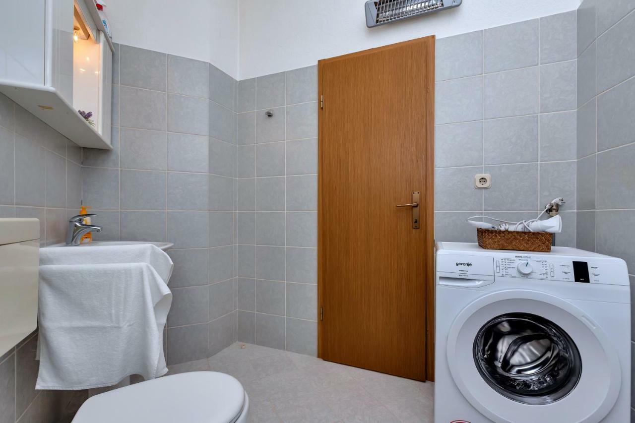Apartment Kate-Few Minutes From Beach Makarska Exteriör bild